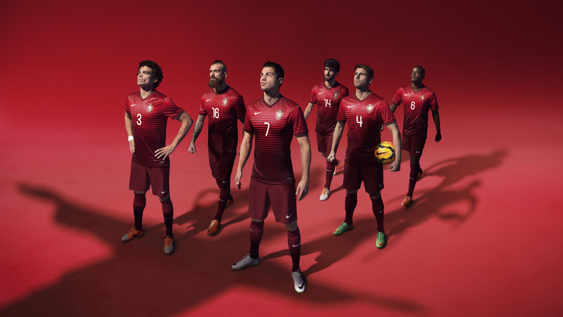 “全民全运”燃动新疆—四季滑雪场迎客来