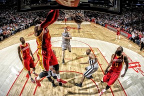 南非橄榄球赛事的观众基础不断扩大，全球关注度提升，南非橄榄球图片